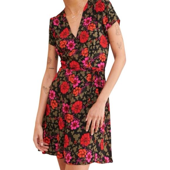 ROLLA'S Dresses & Skirts - Rolla’s Cleo Rambling Floral Mini Wrap Dress size medium Black Red Pink Flowers